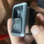 Công tắc lên kính MERCED C300 2015-2022 Công tắc lên kính MERCED C300 2015-2022