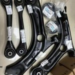 Càng A dưới Volkswagen Beetle Passat 2012-2019 561407152C