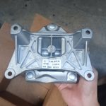 Cao su chân số xe Mercedes C180, C200, C250, C220 W205 – 2052402500 Cao su chân số xe Mercedes C180, C200, C250, C220 W205 – 2052402500